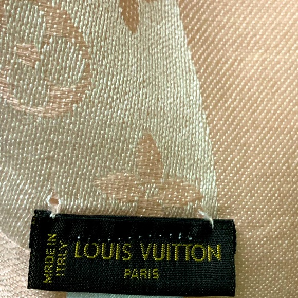 Auth Louis Vuitton Rose Pink Cream Monogram Denim Shawl Silk Wool Wrap Preloved - Picture 16 of 16